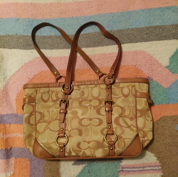 Coach Tote purse - Picture 2 of 6